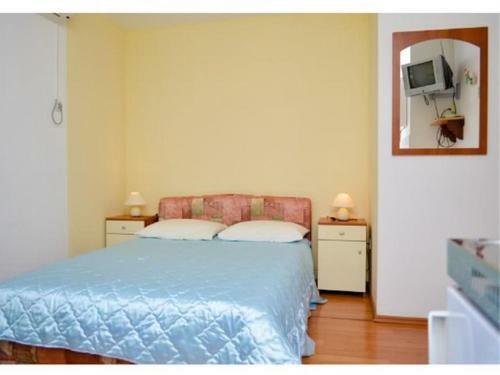 Apartments Srhoj
