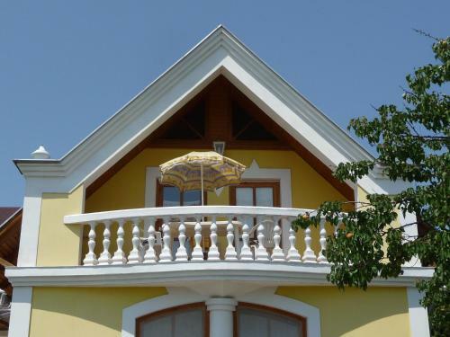 Stefan Apartments