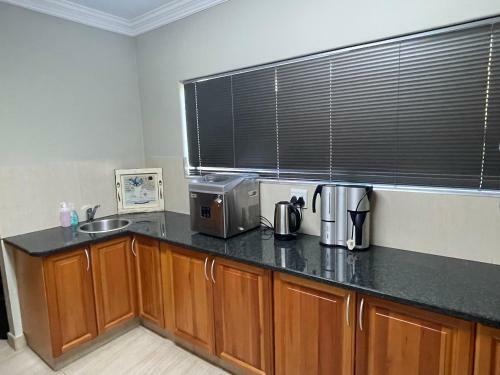 Cathkin House: Luxury 3 Bedroom Villa With Jacuzzi And Pool