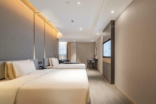 Atour Hotel Lingang New Town