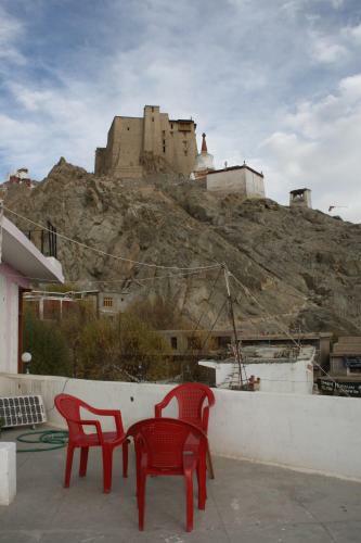 Hotel Khan Manzil