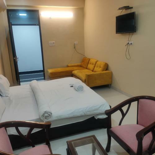 Hotel Holiday Inn By Wb Inn