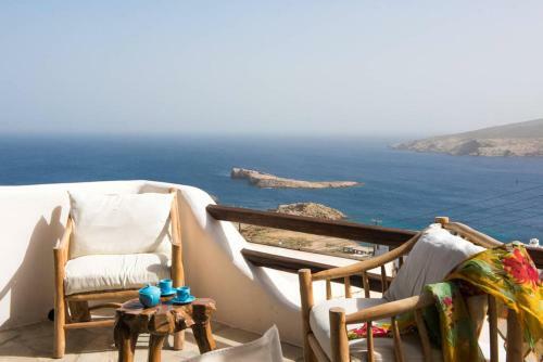 Ocean Breeze Terrace Of Mykonos!