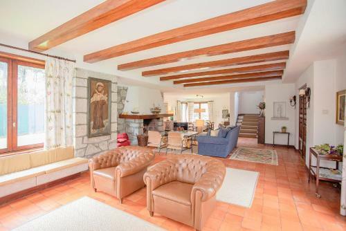 Liiiving In Moledo - Beach & Garden Villa