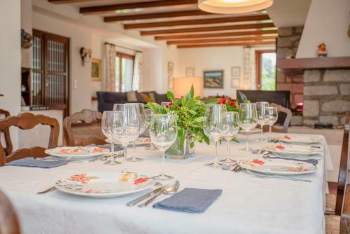 Liiiving In Moledo - Beach & Garden Villa