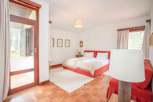 Liiiving In Moledo - Beach & Garden Villa