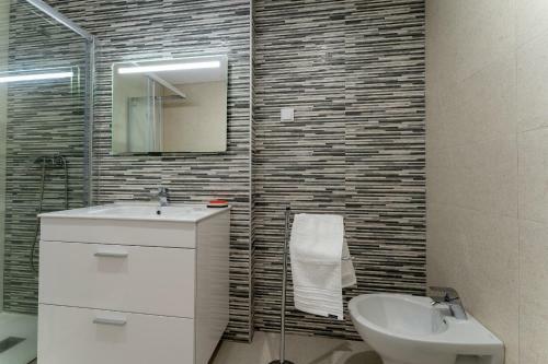 T2 Elia Apartment