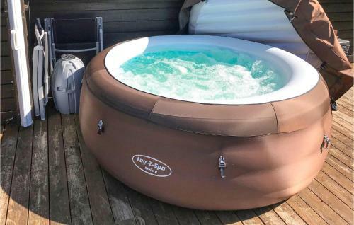 Awesome Home In Sjernar�y With Jacuzzi And 3 Bedrooms