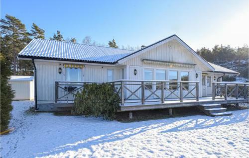 Amazing Home In Str�mstad With Wifi And 4 Bedrooms