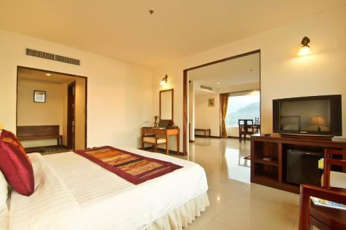 Champasak Grand Hotel