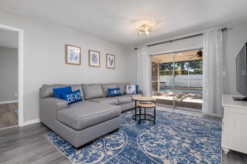 3 Bedroom Pool Home Less Than 5 Miles To Beaches Home