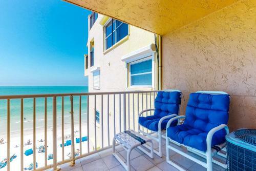 Holiday Villas III 703