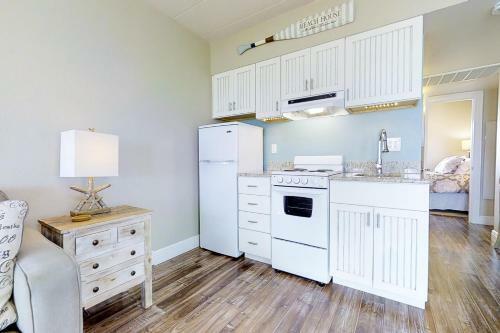 Bungalow Beach Place 1