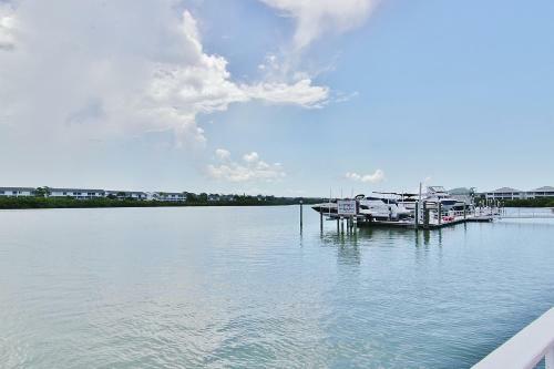 Water View 404
