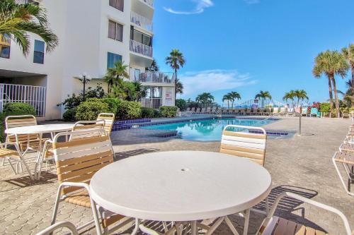 Beach Palms 406