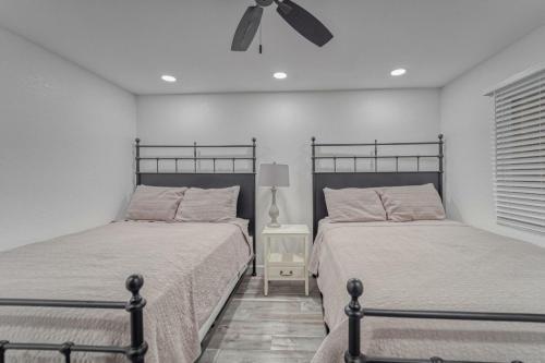 Beach Cottage 1206