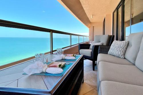 Crescent Beach Club I 19f