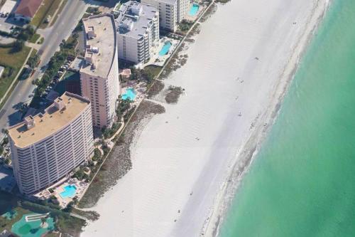 Crescent Beach Club I 19f