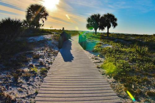 Crescent Beach Club I 19f