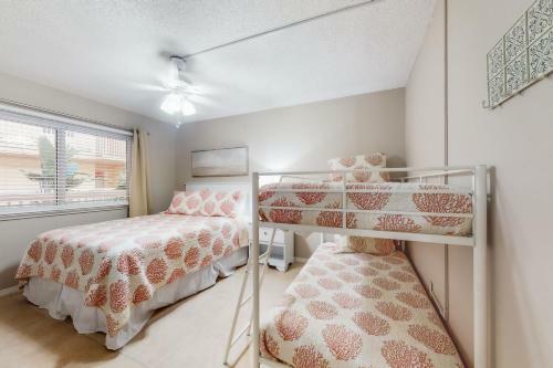 Beach Cottage 1214
