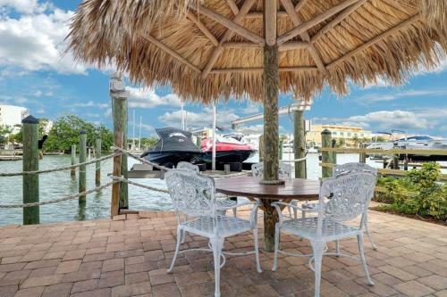 Sun West Palms 301