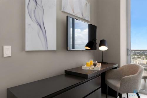 5 Amenities Luxury 1br Front Intracoastal View Balcony Infinity Edge Pool
