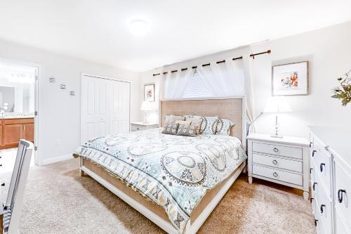 Dogwood Oasis