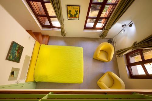 Byblos Villa Walking Distance To Everything W/heated Pool & Bbq