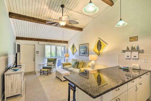 Apartamento Coastal Condo With Pool Access Less Than 1 Mi To Beach!