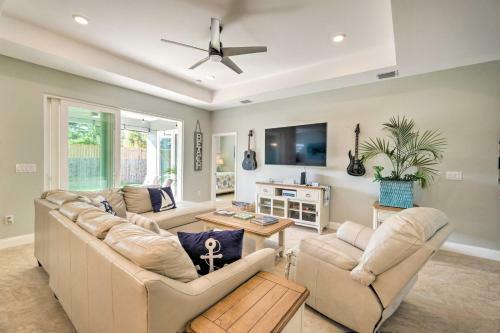 Venice Home With Beach Nearby And Walk To Park!
