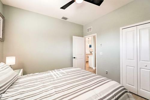 Venice Home With Beach Nearby And Walk To Park!