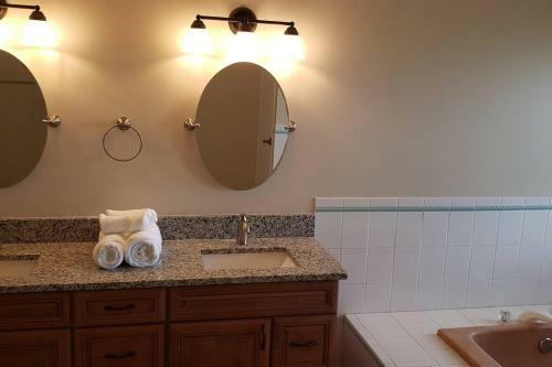 Little Ridge Ranch-west House-quiet Country Living