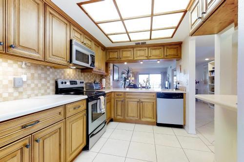 Lagoon Lane 204