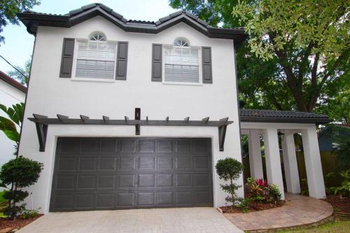 Villa South Tampa Designer Home