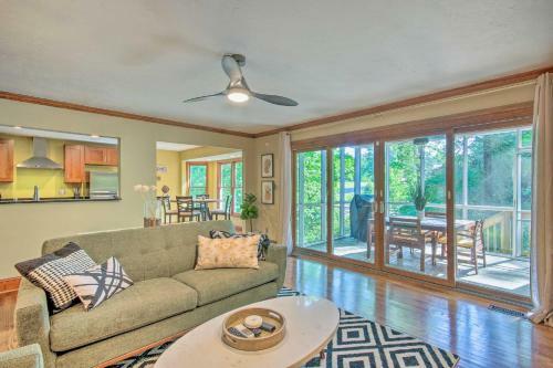 Chic Georgia Gem Less Than 2 Mi To Masters Golf Club!
