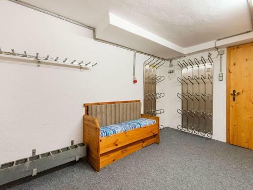Spectacular Apartment In L�ngenfeld With 3 Balconies