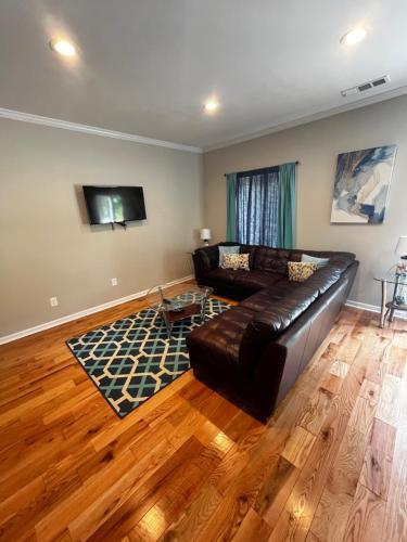 Atlanta Unit 2 Weekend Getaway Private Bedroom 2 With Private Bathroom