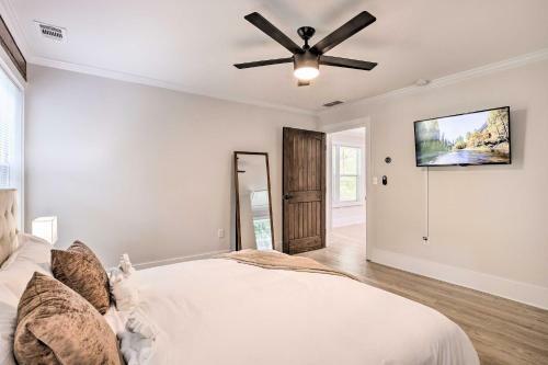 Updated Atlanta Home With Yard, Patio And Grill!