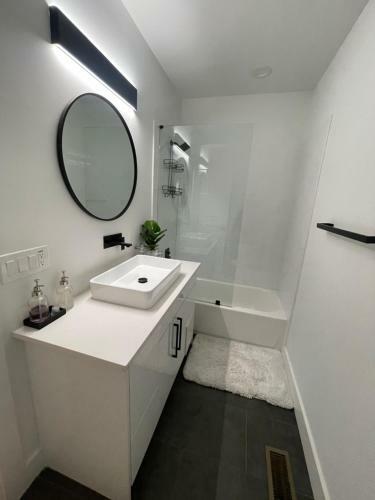 Luxe Home 1 Or 2 Bdrm With Rental Car Option