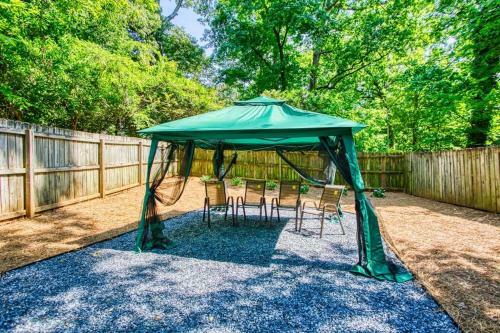 Amazing. 3bd 2ba +selfie Room. Close To Downtown Atl