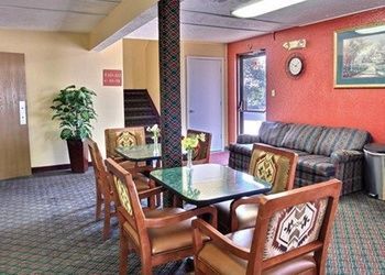 Hotel Econo Lodge Lansing - Leavenworth