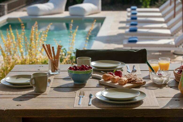 Serene Villa Meganisi - Seaview & Private Pool