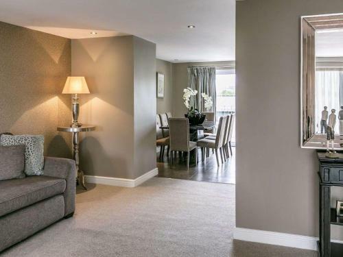 Carus Town House No 6
