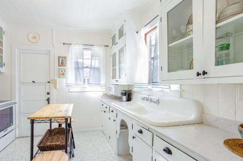 Garden Cottage Unit B