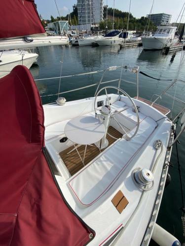 Private Sailing Boat Heart Of City