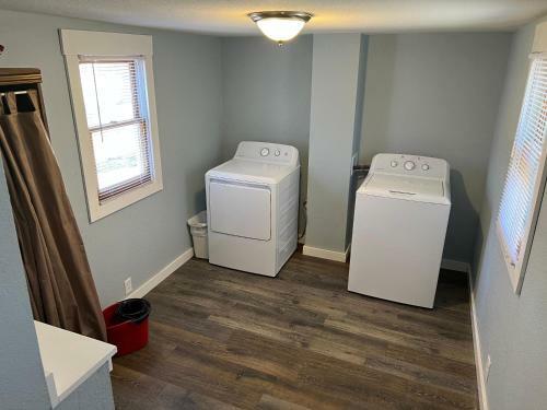 Newly Renovated Historic Potwin Home, Large Yard Tk3-1720