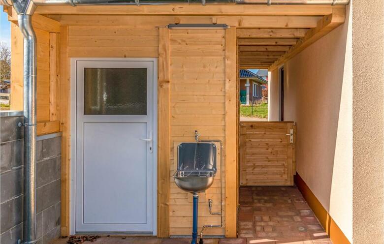 Awesome Home In Kl�tz With Sauna And 4 Bedrooms