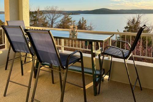 Apartamento Chic Hollister Condo With Table Rock Lake View!