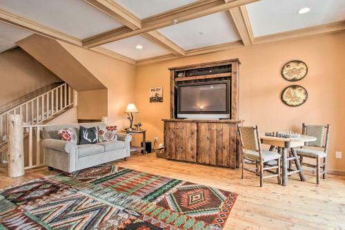 Lovely Big Sky Getaway Near Skiing And Golf!