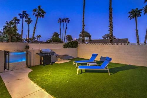 Desert Oasis Las Vegas - Pool, 5 Bedrooms, 9 Beds